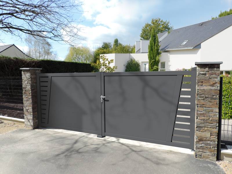 PORTAIL PVC GRIS - MATERIAUX DUBOS - Brionne - Le Neubourg - Pont-Audemer - Evreux 